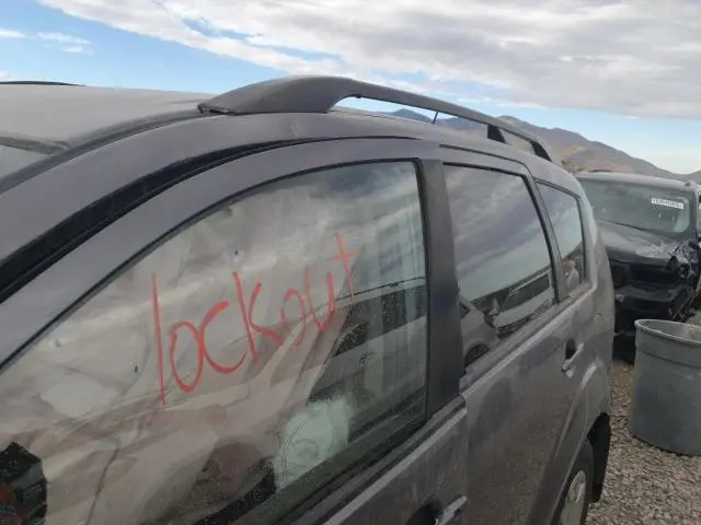 2011 MITSUBISHI OUTLANDER ES  