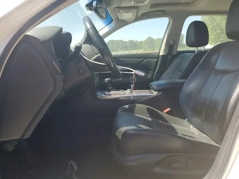2015 INFINITI Q70L 3.7  