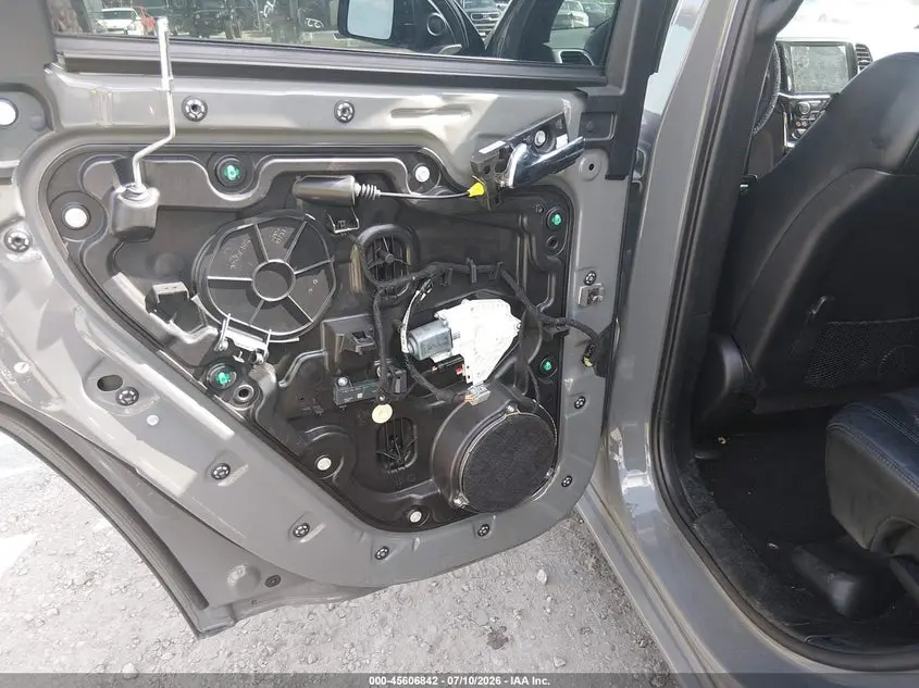 2021 JEEP GRAND CHEROKEE LAREDO X 4X2