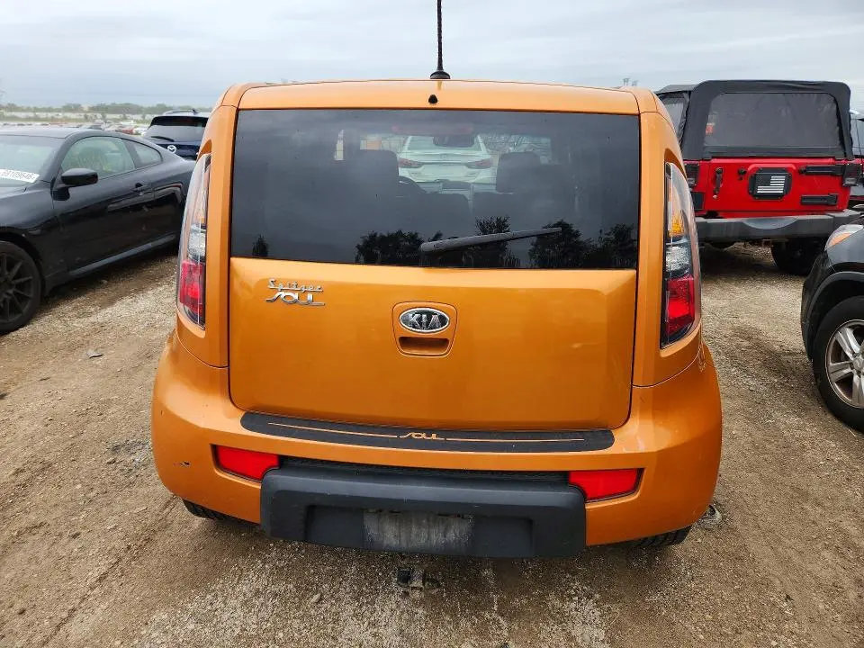 2011 KIA SOUL +  