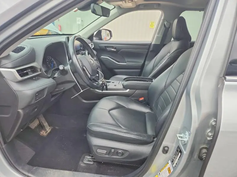 2021 TOYOTA HIGHLANDER HYBRID XLE  