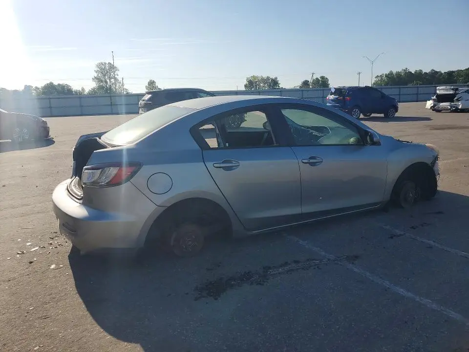 2012 MAZDA 3 S  