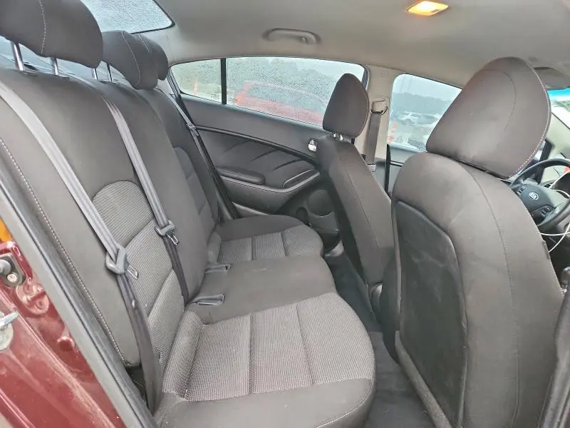 2017 KIA FORTE LX  