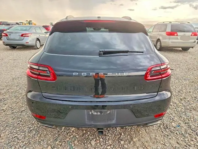 2017 PORSCHE MACAN   
