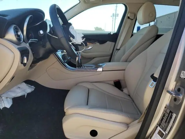 2022 MERCEDES-BENZ GLC 300  