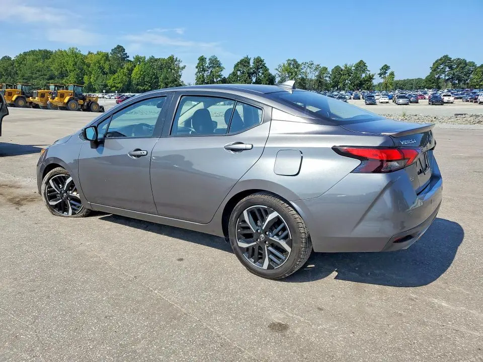 2024 NISSAN VERSA SR  