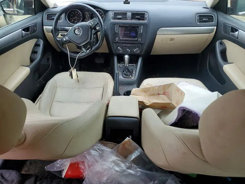 2017 VOLKSWAGEN JETTA SE  