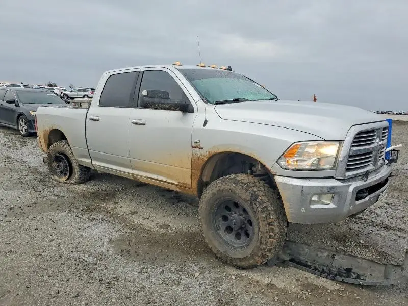 2016 RAM 2500 SLT  