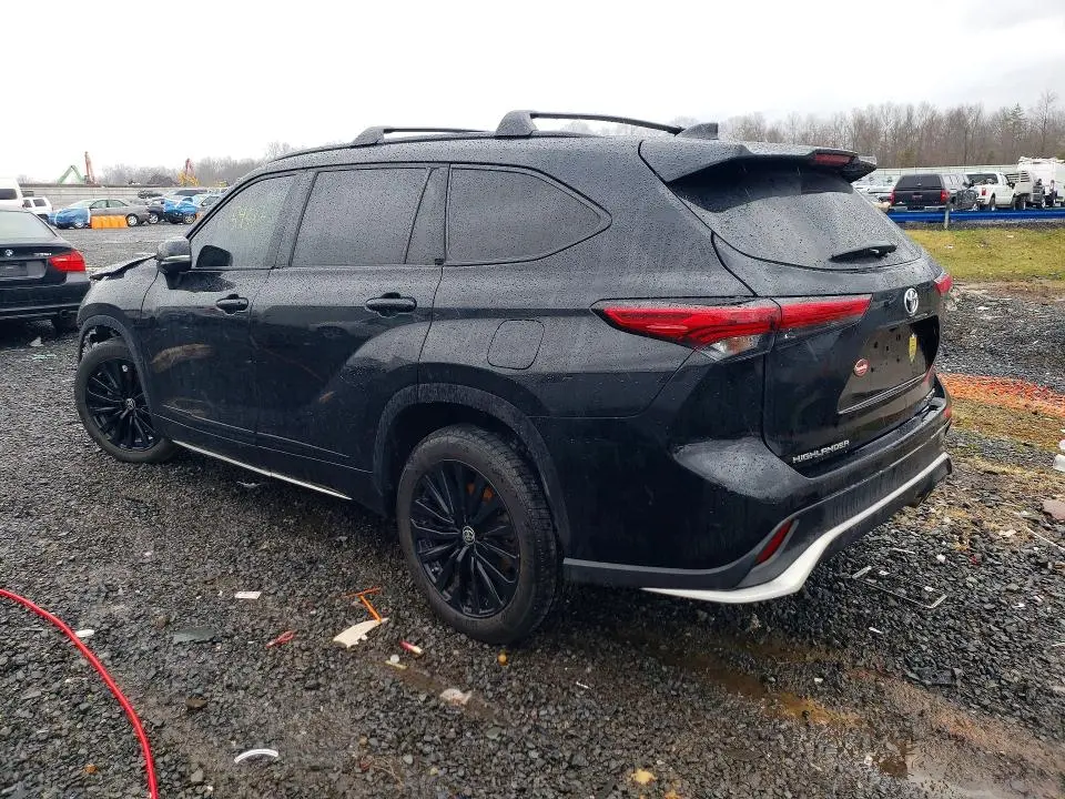2023 TOYOTA HIGHLANDER XSE  