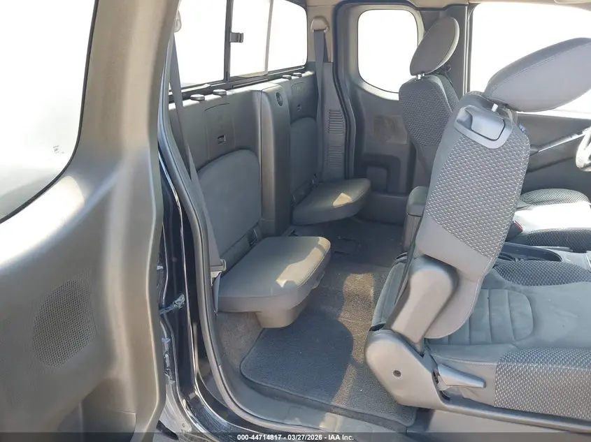 2012 NISSAN FRONTIER SV