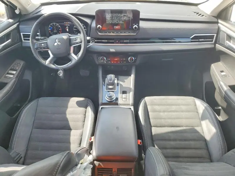 2023 MITSUBISHI OUTLANDER SE  