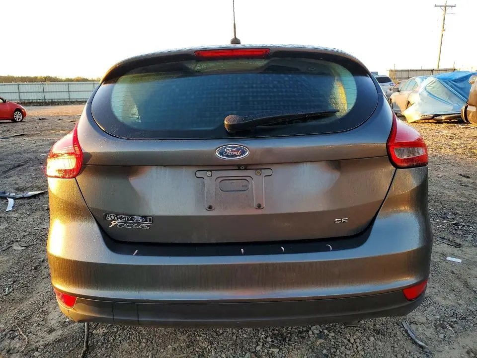 2018 FORD FOCUS SE  
