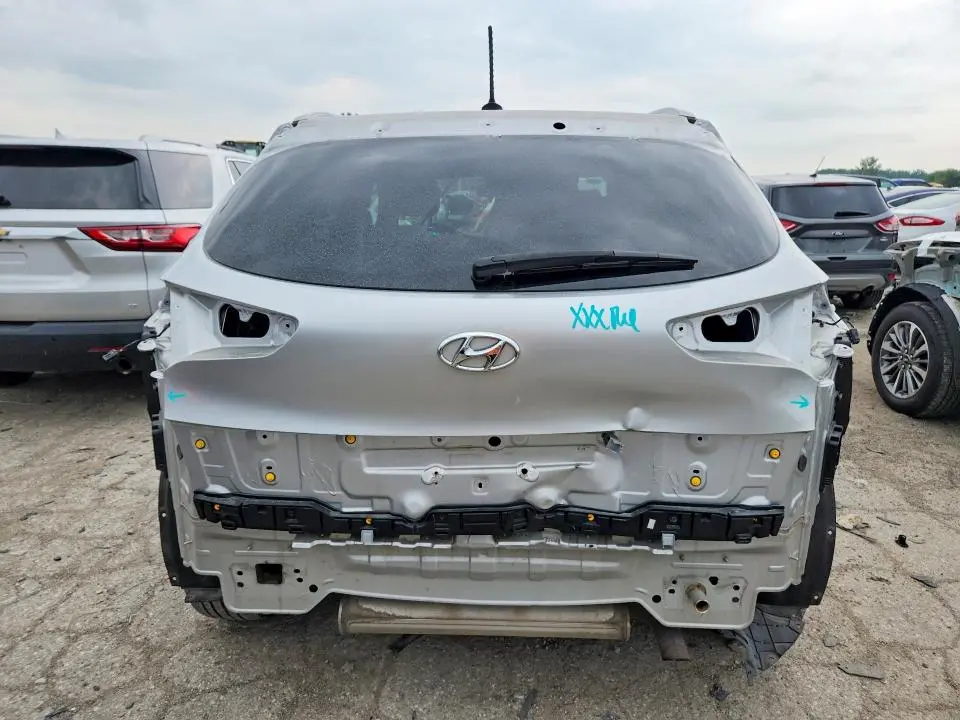 2017 HYUNDAI TUCSON SE  