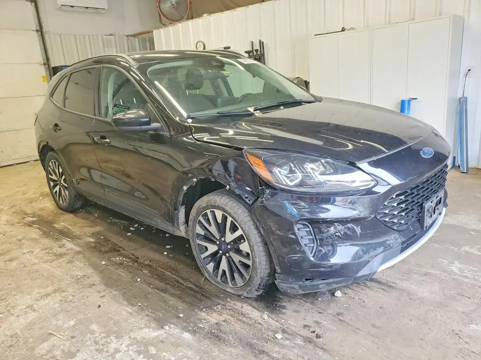2020 FORD ESCAPE SE SPORT  