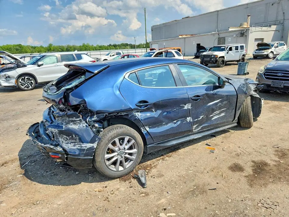 2021 MAZDA 3   