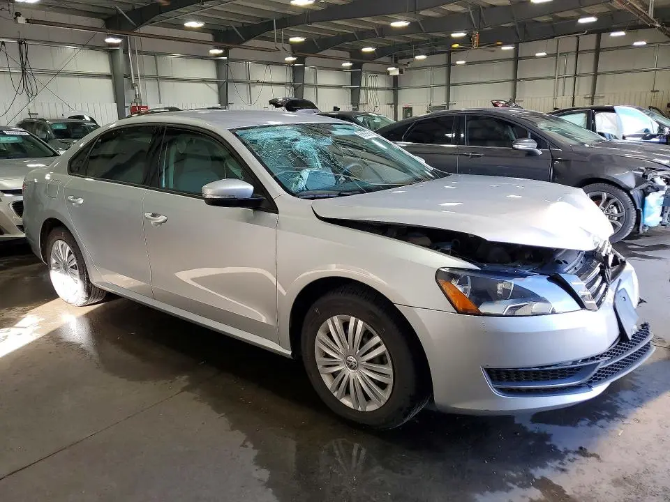 2014 VOLKSWAGEN PASSAT S  