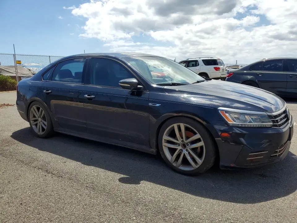 2018 VOLKSWAGEN PASSAT S  
