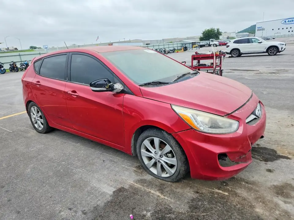 2014 HYUNDAI ACCENT SE  