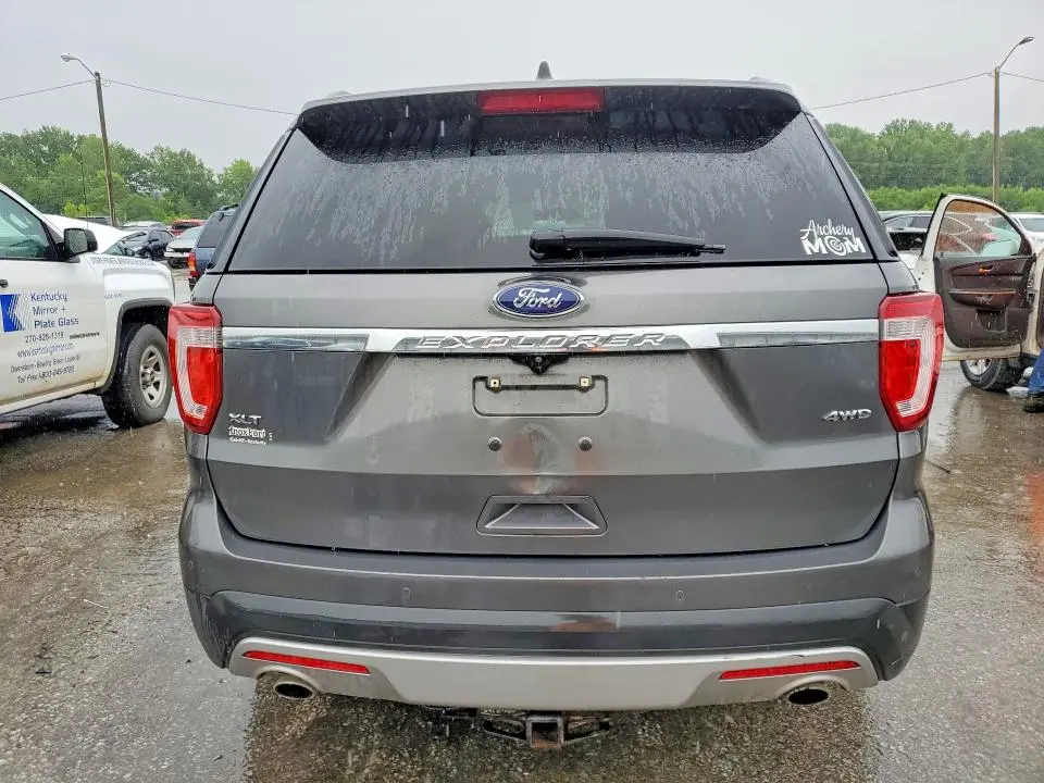 2017 FORD EXPLORER XLT  