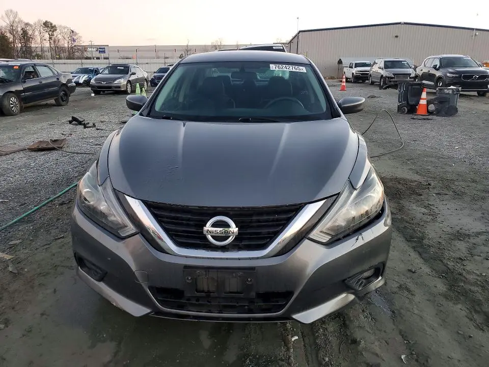 2018 NISSAN ALTIMA SR  