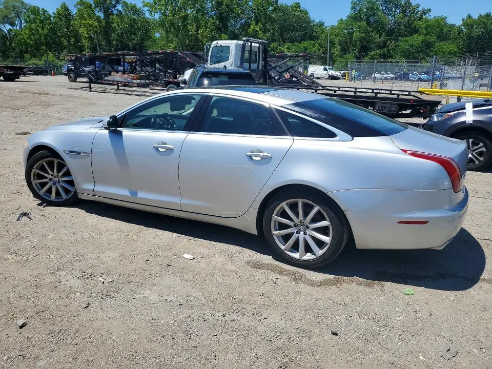 2012 JAGUAR XJ   
