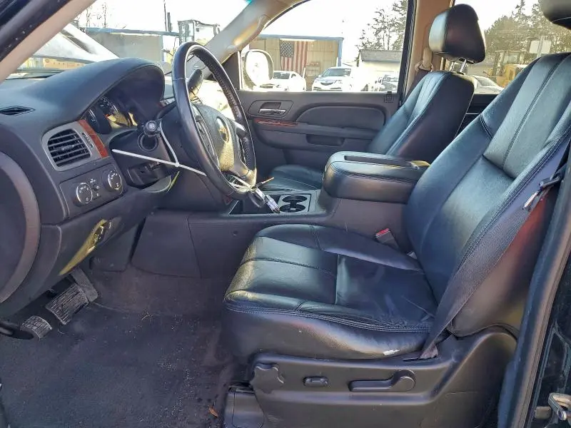 2011 CHEVROLET TAHOE K1500 LT  