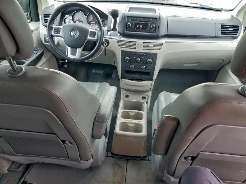 2012 VOLKSWAGEN ROUTAN SE  