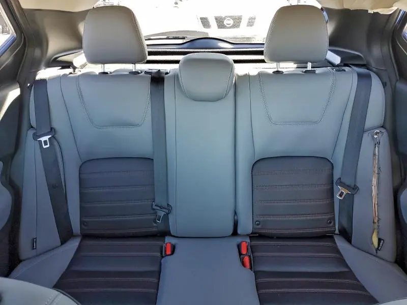 2022 NISSAN KICKS SR  