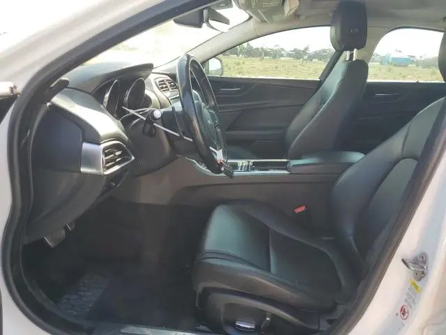 2019 JAGUAR XE