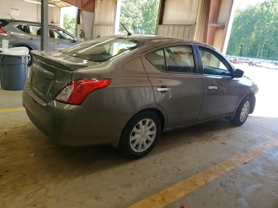 2015 NISSAN VERSA 1.6 SV  