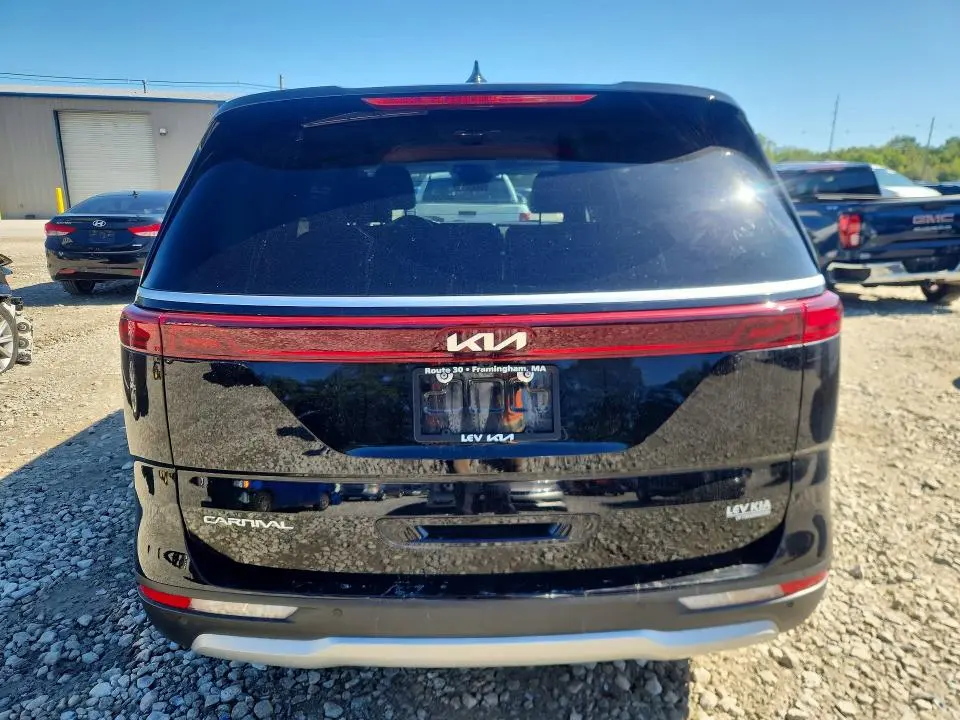 2024 KIA CARNIVAL EX  