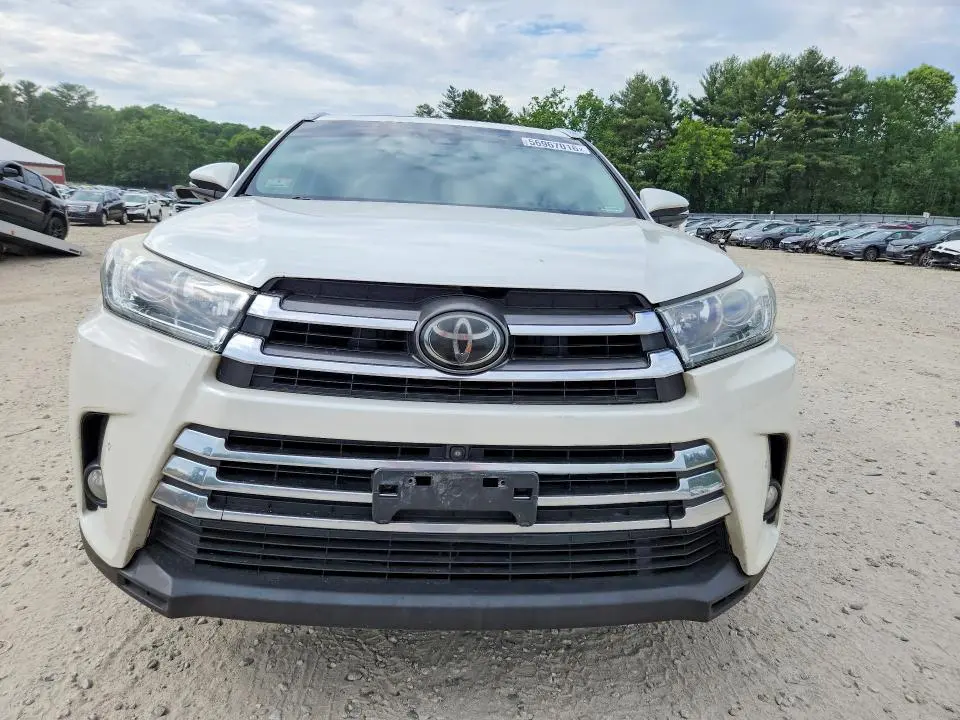 2017 TOYOTA HIGHLANDER LIMITED PLATINUM  