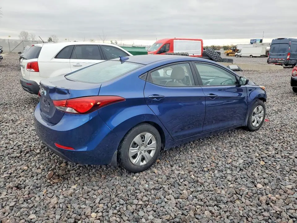 2016 HYUNDAI ELANTRA SE  