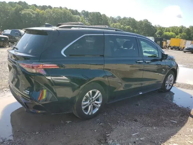 2023 TOYOTA SIENNA XSE