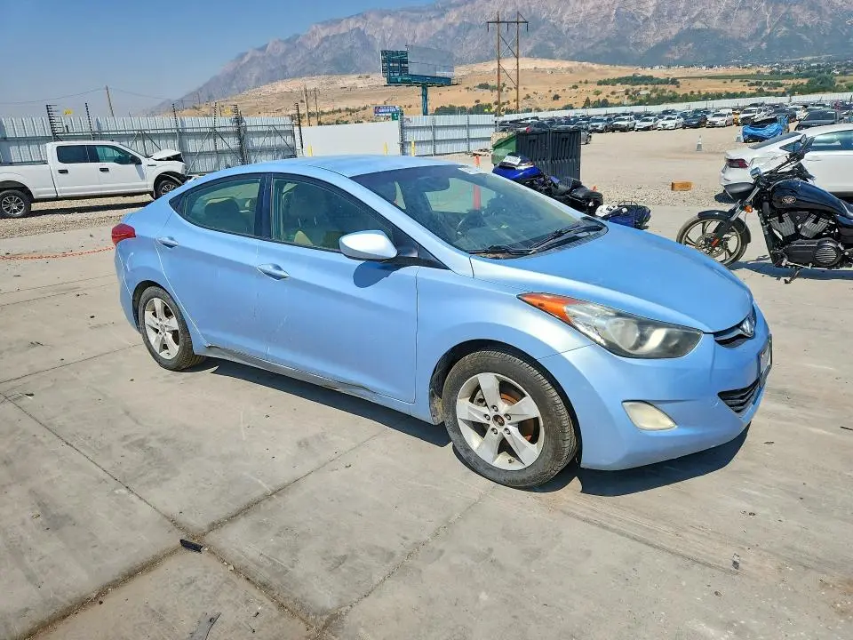 2012 HYUNDAI ELANTRA   