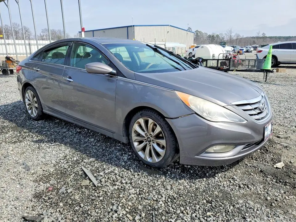 2011 HYUNDAI SONATA SE  