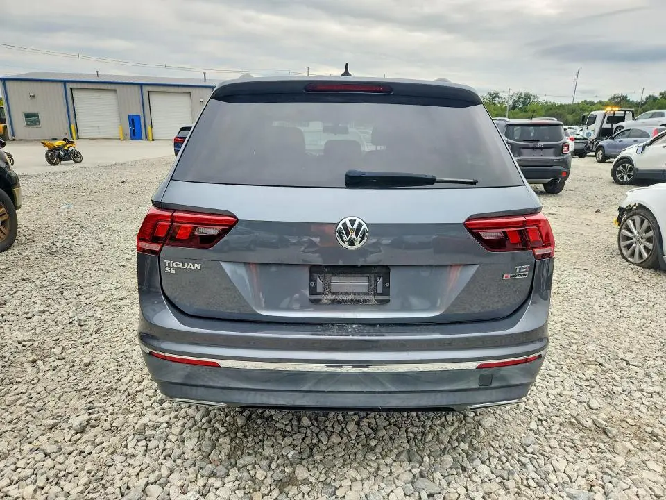 2018 VOLKSWAGEN TIGUAN SE  