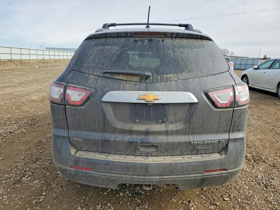 2015 CHEVROLET TRAVERSE LT  