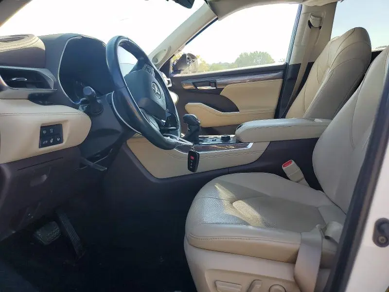 2021 TOYOTA HIGHLANDER PLATINUM  