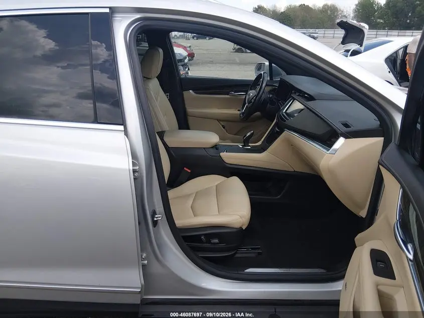 2019 CADILLAC XT5 STANDARD