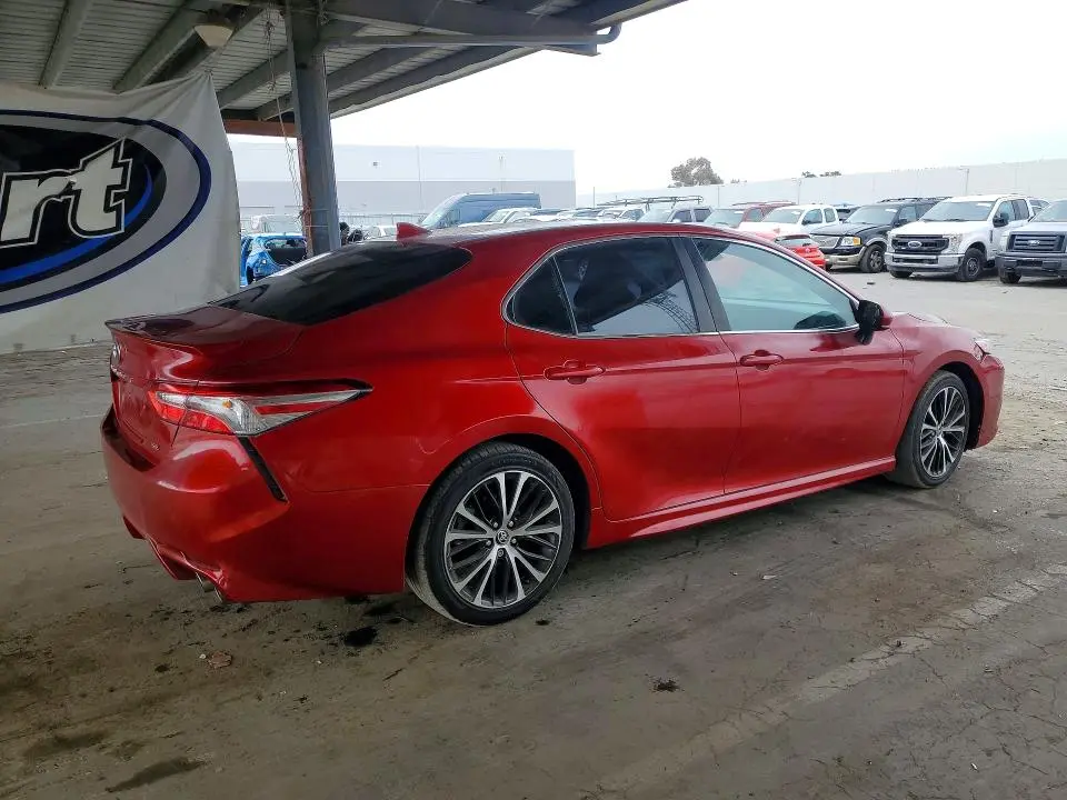 2020 TOYOTA CAMRY SE  