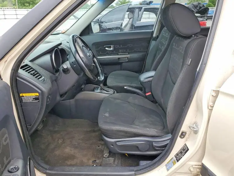 2013 KIA SOUL +  