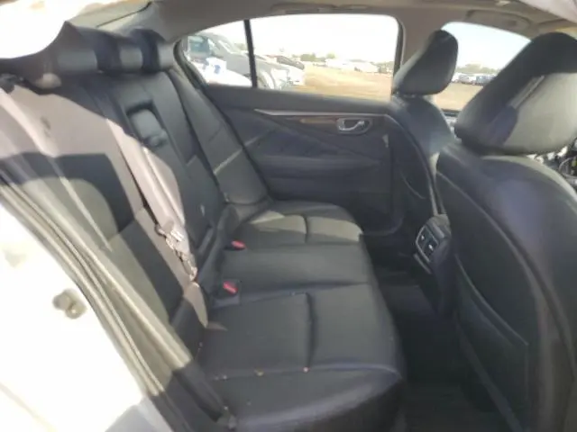 2018 INFINITI Q50 LUXE  