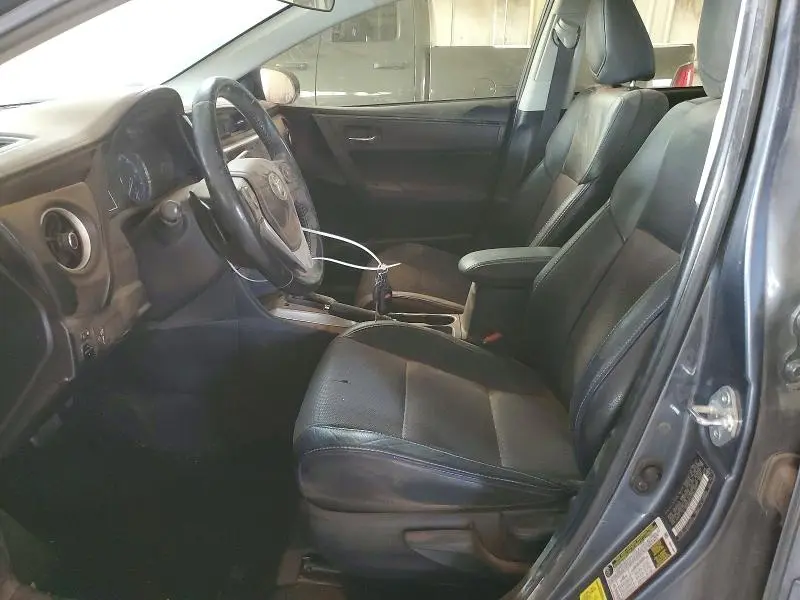 2017 TOYOTA COROLLA SE  