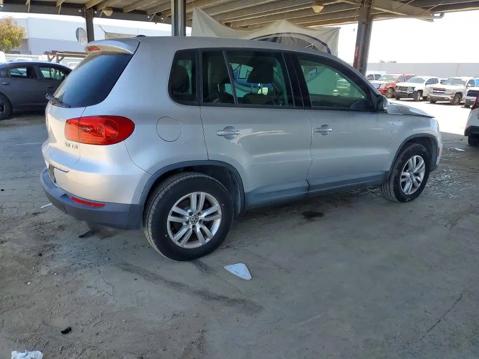 2012 VOLKSWAGEN TIGUAN S  