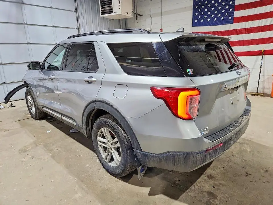 2021 FORD EXPLORER XLT  