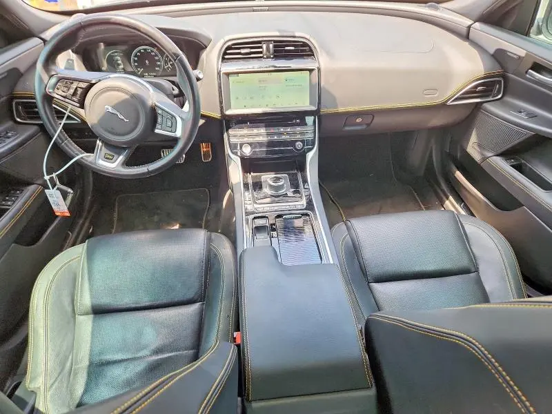 2019 JAGUAR XE 300 SPORT  