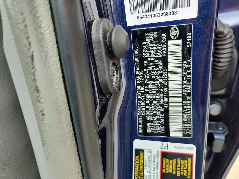 2017 TOYOTA CAMRY XLE  