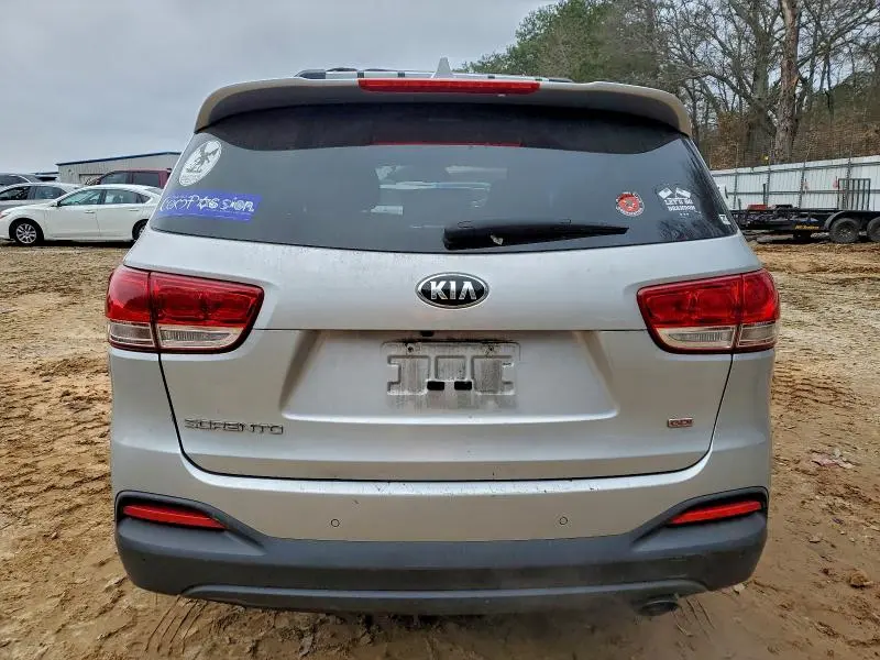 2016 KIA SORENTO LX  