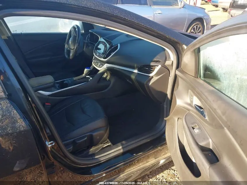 2017 CHEVROLET VOLT LT